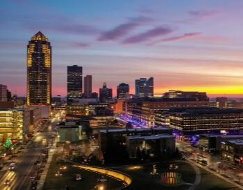 A picture of Des Moines, the capital city of Iowa