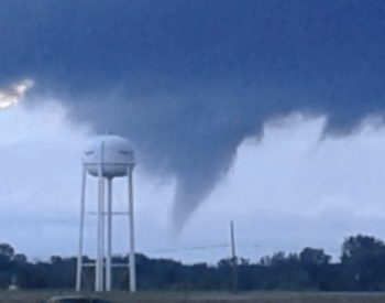 A Picture of an EF1 tornado on 05-25-2017