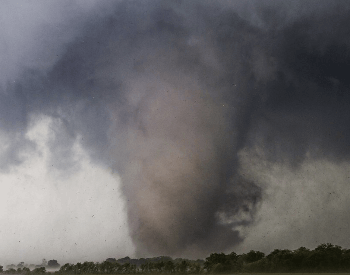 A Picture of an EF4 tornado on 05-20-2013