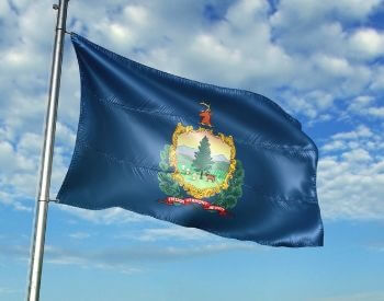 A picture of the flag for the U.S. state of Vermont