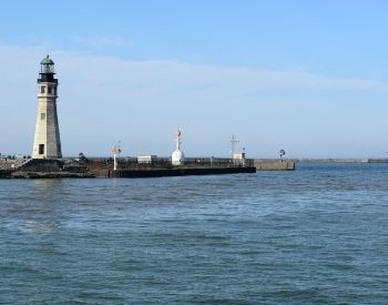A picture of a lighthouse on Lake Erie