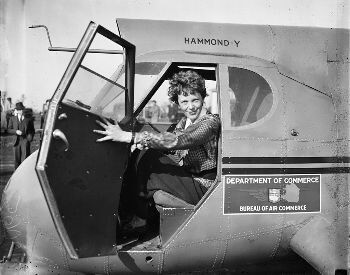 A picture of Amelia Earhart in a Stearman-Hammond Y-1 aircraft