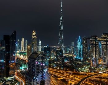 A picture of Burj Khalifa during the nighttime
