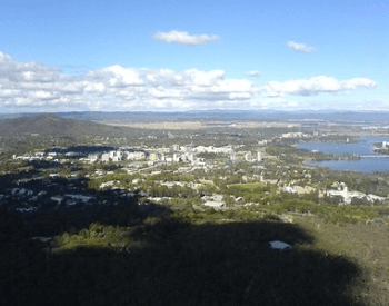 A picture of the skyline of Canberra
