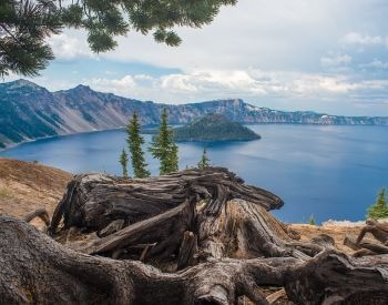 A picture of Crater Lake during the summer season