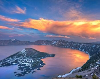 A picture of Crater Lake during the winter season