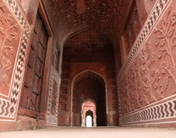 A picture of the doorway to the Taj Mahal