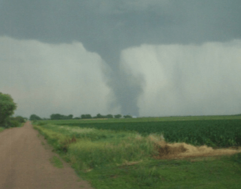 A Picture of an EF2 tornado on 06-20-2011