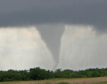 A Picture of an EF3 tornado on 05-21-2019