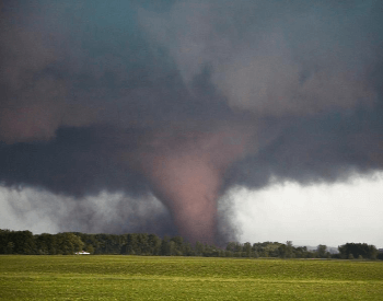 A picture of an EF4 Tornado