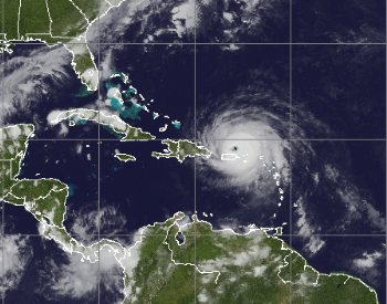 Hurricane Irma near peak intensity on 08-06-2017