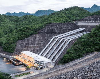 A picture of a hydroelectric power plant