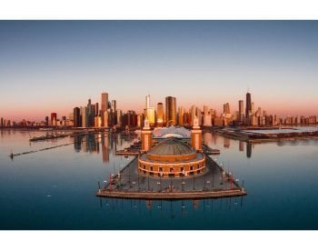 A picture of Navy Pier on Lake Michigan