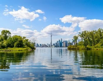 A picture of Lake Ontario and the Toronto skyline