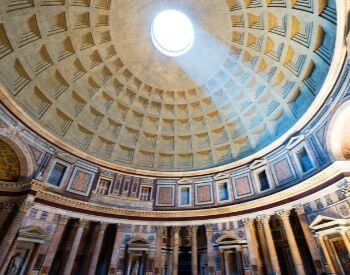 A picture of light coming through the hole of the Pantheon