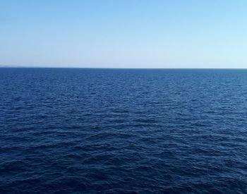 A picture of the ocean