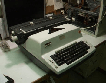 A picture of a Olympia Model 50/51 electric typewriter