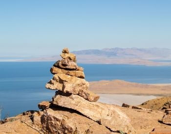 A picture of the stacked rocks at the Great Salt Lake