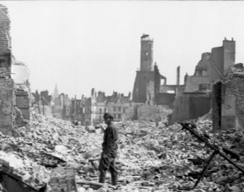 A picture of Calais, France destroyed by German bombings