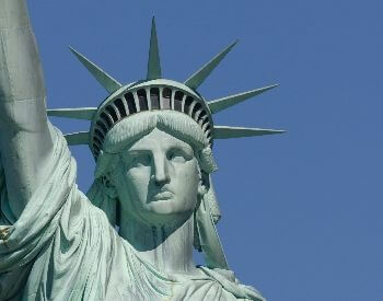 A close-up picture of the head on the Statue of Liberty