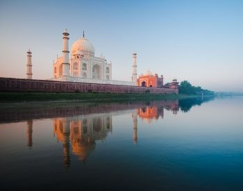 A picture of the Taj Mahal on the Jamuna River