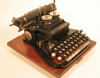 A picture of the Universak Crandall typewriter from 1893