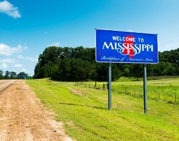 A picture of a sign on U.S. Highway 61 for Mississippi